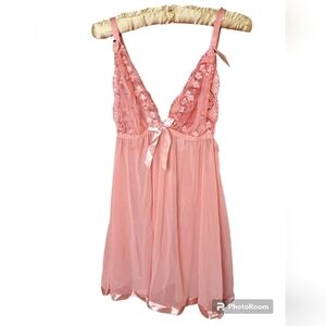 Spree intimates 2x NWT peach negligee w matching thong lacy satin sequins